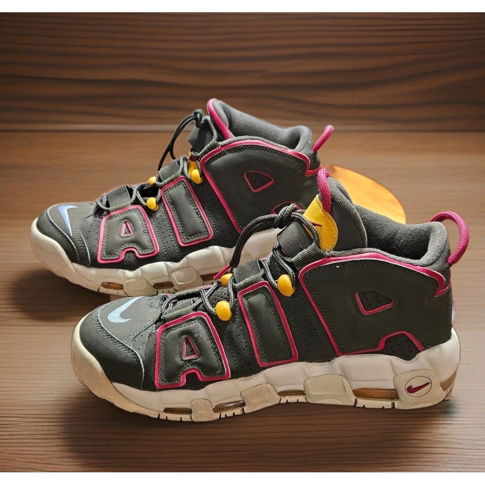 Nike Air More Uptempo DH0622‑300 Cargo Khaki Black Red Men's 9.5 Retro 90s Hoops